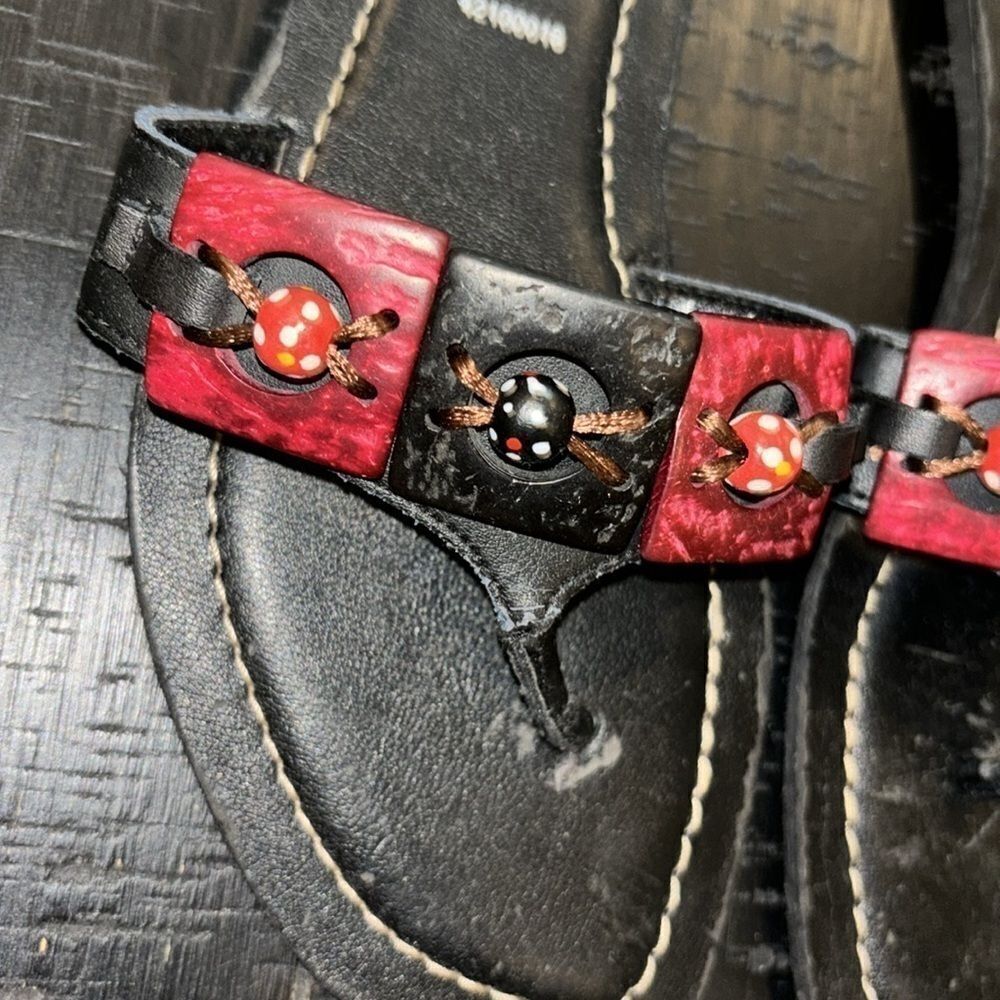 Coral Leather Wood Bead Summer Thong Sandals Size 6 - Picture 2 of 8